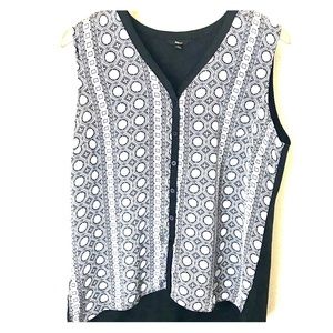 Black & white Milano sleeveless button-down blouse